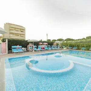 Promenade Aparthotel